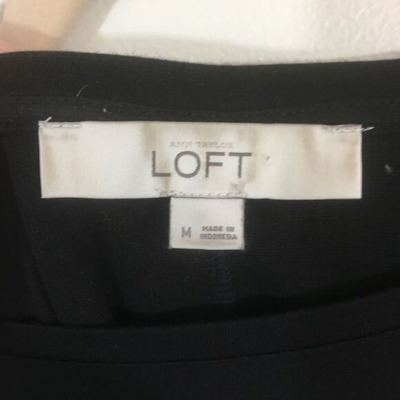 LOFT Drapey Ponte Tee, size medium - Picture 3 of 8